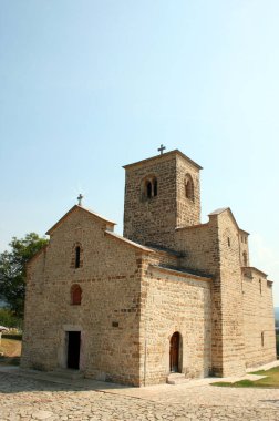 Curcevi stupovi, Karadağ 'ın kuzeydoğusundaki Berane' e iki kilometre uzaklıkta bulunan ve bu bölgenin en önemli kültürel ve tarihsel abidesini temsil eden bir Sırp Ortodoks manastırı..