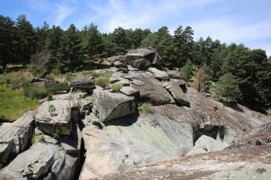 Tormes Nehri 'ndeki Las Chorreras Hoyos del Espino, Avila, İspanya