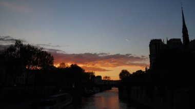 Gece Katedral Notre-Dame de Paris