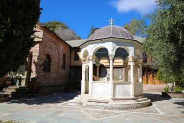 Koutloumousiou Manastırı - Yunanistan 'ın Athos Dağı' ndaki bir Yunan Ortodoks Hıristiyan manastırı.