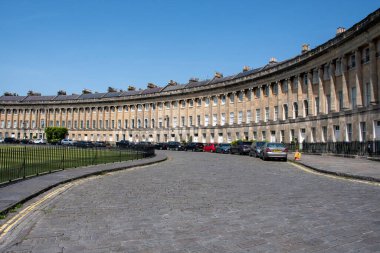 Banyo Hilal ikonik naiplik konumu