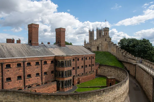 Lincoln Gaol Paredes Castelo Com Catedral Fundo Fotografia De Stock