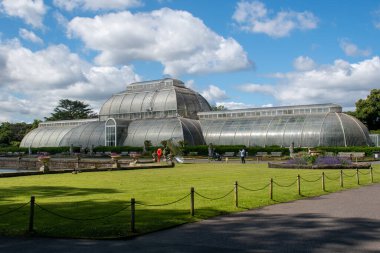 RICHMOND LONDON İNGİLTESİ 16 Haziran 2024 Palm House Kew Gardens