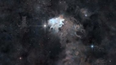 Parlak nebula bulutuna doğru uzay uçuşunun animasyonu