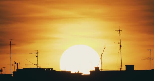 Silueta Města Při Západu Slunce — Stock video