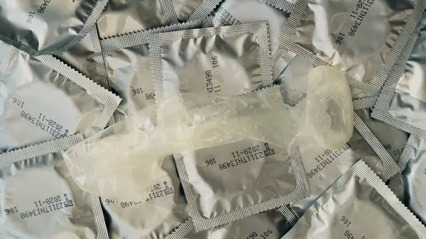 Kullanılan ve yeni prezervatiflerin arkaplanı