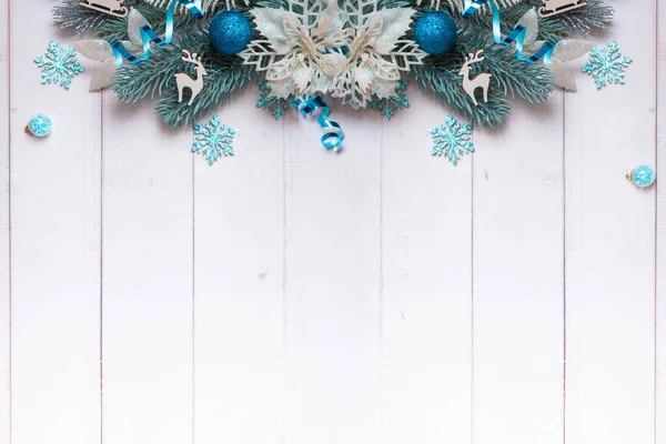 Karácsonyi Háttér Készült Fenyőfa Bogyók Ünnepi Dekorációk Tetejére Karácsonyi Lakás — Stock Fotó