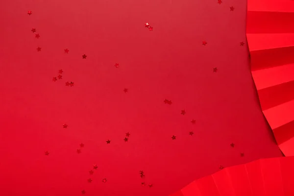 Ventiladores Papel Vermelho Símbolo Estrelas Ano Novo Chinês Vista Superior — Fotografia de Stock