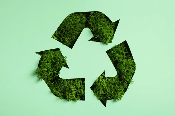 Zielony Mech Pod Znakiem Recyklingu Cięcia Papieru Ocal Planetę Ekosystem — Zdjęcie stockowe