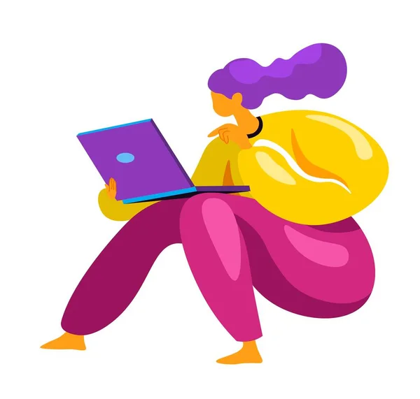 在笔记本电脑上工作的女性角色 忙着用个人电脑完成工作任务的女性 项目经理或老板 业务分析和控制 平面样式插图中的向量 — 图库矢量图片