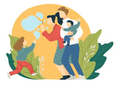Anne ve baba parkta sabun köpüğü üfleyerek kızlarıyla oynuyorlar. Aile hafta sonları ya da dışarıda tatil, dışarıda çocuklu anne ve baba. Balon kovalayan kız, düz çizim vektörü