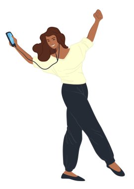 Gülümseyen kadın karakter kulaklıkla müzik dinliyor, izole edilmiş kadın müzik listesinden hoşlanıyor. Kendine güveni tam genç bir kız, şarkı çalmak için akıllı telefonu kullanarak sevinçle el kaldırıyor. Düz biçimli vektör