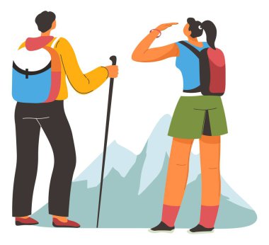 Erkek ve kadın aktif bir hayat sürüyor, erkek ve kadın yürüyüş yapıyor, sırt çantalarıyla yürüyor. Turist dağ keşfi, seyahat eden ve zirve manzarasının tadını çıkaran bir çift. Düz biçimli vektör