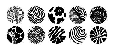 Dokular ve desenler modaya uygun tekstil veya kumaş örnekleri. İzole edilmiş yuvarlak şekiller ve daireler, tek renkli dalgalar ve çizgiler, çiçek açan çiçekler ve şık baskılar. Düz biçimli vektör