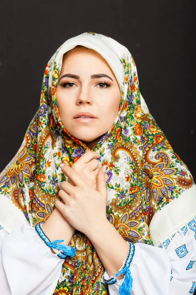 Beautiful Ukrainian Woman National Costume Attractive Ukrainian Woman Wearing Traditional — Stock Photo, Image
