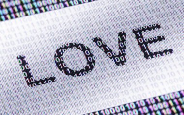 İkili kodlu (bit dizisi) kalp simgesi görüntülendi. 3B Görüntü.