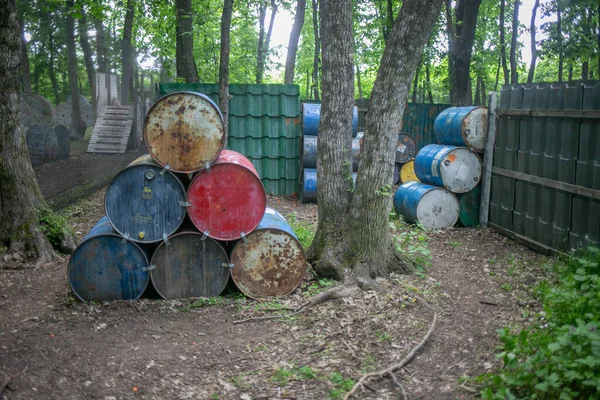 Polygon Playing Paintball Old Rusty Barrels — Stock Photo, Image
