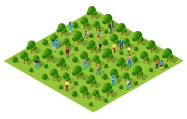 Ağaçlarla kaplı yeşil bir park manzarası güneşli bir günde yürüyen ve dinlenen insanlar.