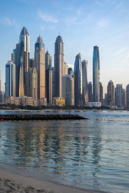 Güzel şehir manzarası Dubai Marina