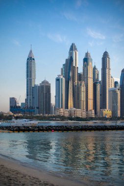 Güzel şehir manzarası Dubai Marina