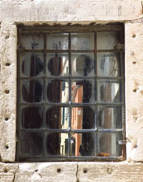 Old Venetian Windows Reflections Venice Italy — Stock Photo, Image