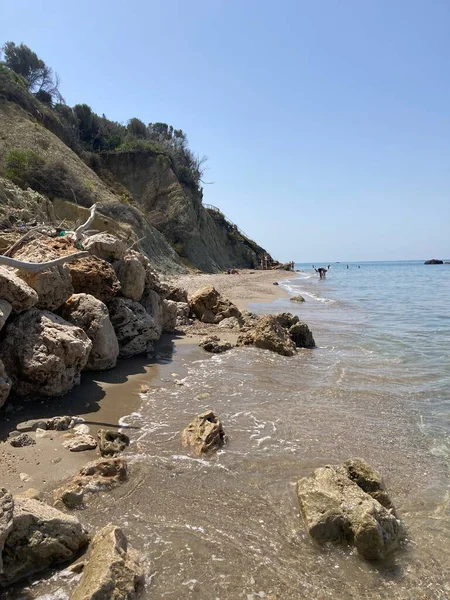 Παραλία Βραχώδης Πρασούδι Στην Κέρκυρα Ελλάδα Καλοκαίρι — Φωτογραφία Αρχείου