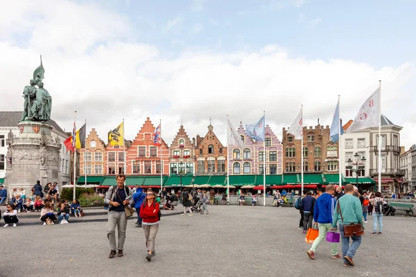 Bruges Belgium August 2018 Busy Central Square Tourists Bruges Capital — Fotografia de Stock