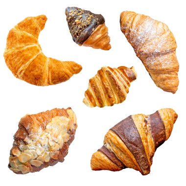 Beyaz arkaplanda izole edilmiş çeşitli kruvasanlar dizisi, düz görünüm