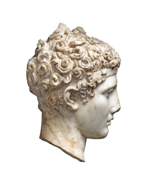 Antik Romalı bir adamın mermer kafası, insan profili heykeli beyaz arka planda izole edilmiş.