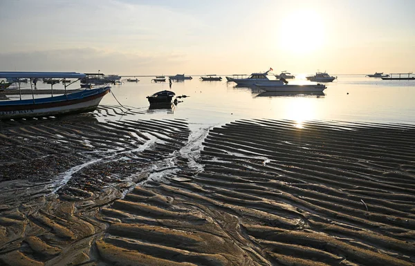 Дуже Низькі Припливи Рибальські Човни Пляжі Санур Балі — стокове фото