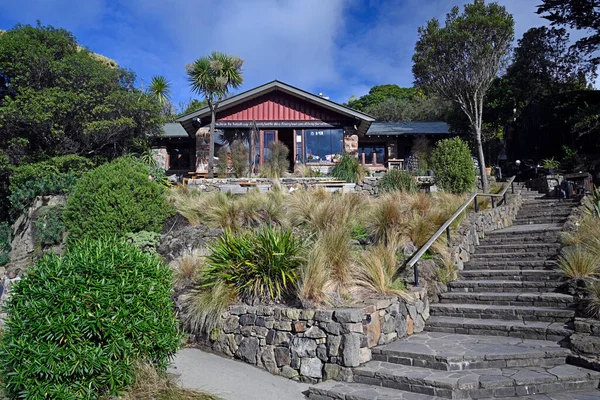 ニュージーランドのクライストチャーチ 2023年5月12日 ポートヒルズの上にあるキウイカフェの看板 観光客や地元民に大人気で クライストチャーチやライトンの素晴らしい景色です — ストック写真