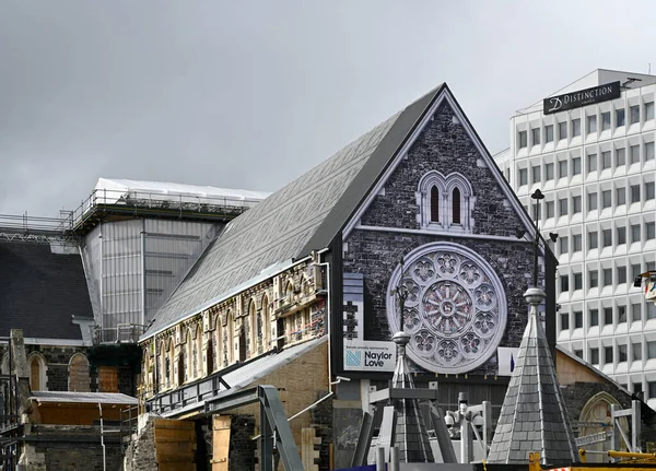 ニュージーランドのクライストチャーチ 2023年4月9日地震後のクライストチャーチ大聖堂の修理と進歩 有名なローズウィンドウが復元されます — ストック写真