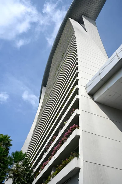 Marina Bay Sands Hotel Exteriör Wall Vertikal Panorama Varm Sommardag — Stockfoto