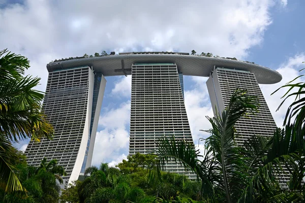 Marina Bay Sands Hotel Exterieur Horizontaal Panorama Een Warme Zomerdag — Stockfoto