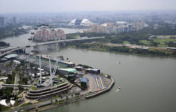 Singapur Juli 2023 Singapore Flyer Observation Wheel Amd Autobahnen Luftaufnahme — Stockfoto