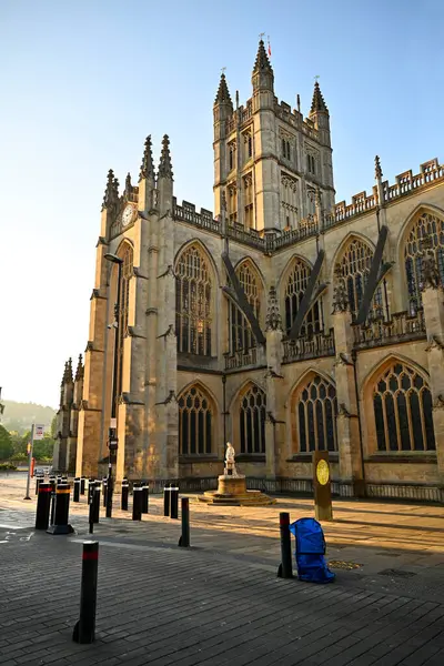 Aziz Peter Kilisesi ve Aziz Paulat Kilisesi İlkbaharda, Birleşik Krallık.