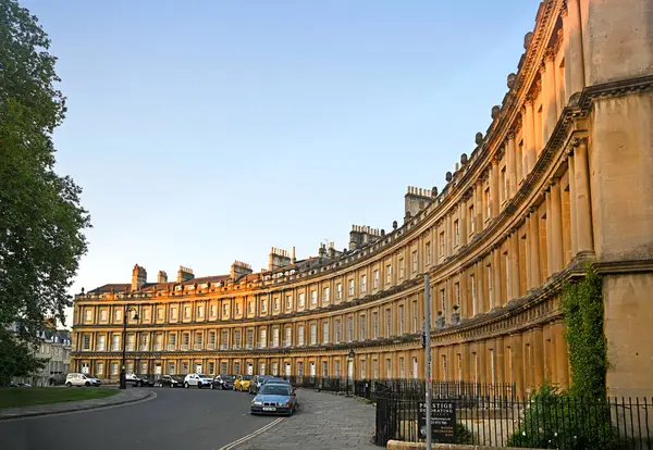 Bath, Birleşik Krallık - 18 Mayıs 2025; The Opulent Circus Houses of Bath, İngiltere.