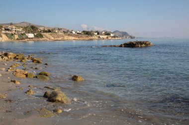 Almadrava Sahili 'nden manzara görüntüsü; El Campello; Alicante; İspanya