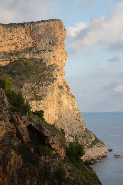 Moraig Koyu Sahili Ndeki Cliff Alicante Spanya — Stok fotoğraf
