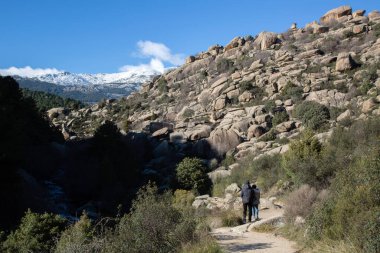 Pedriza Ulusal Parkı, Manzanares, Madrid, İspanya 'da çift gezisi