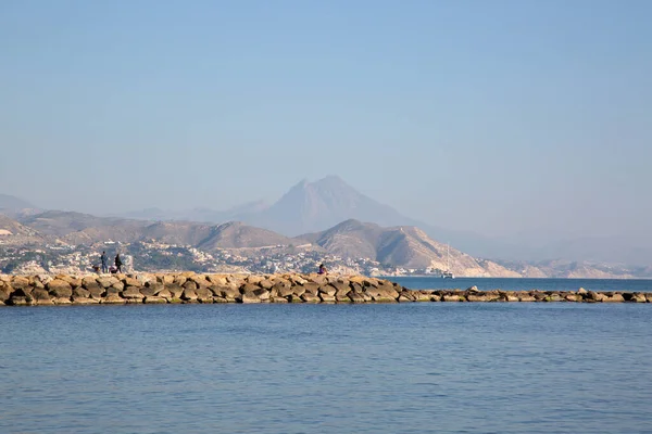 Campello Plajı Ndaki Stone Pier Alicante Spanya Telifsiz Stok Imajlar