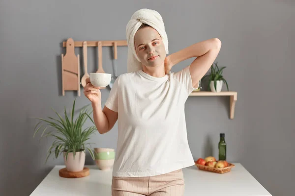 Indoor Shot Young Adult Attractive Woman Cleansing Mask Her Face — Stock Photo, Image