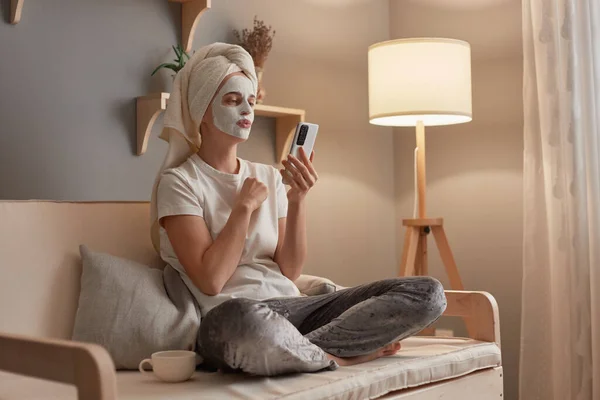 Portrait Charming Caucasian Woman Beauty Mask Her Face Talking Video — Stok Foto