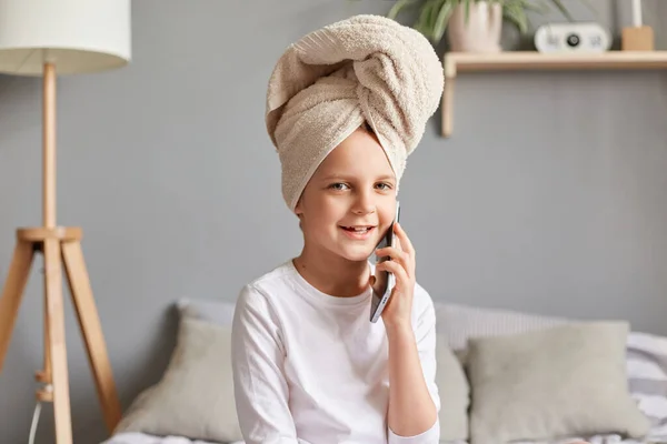 Attractive Kid Girl Talking Phone Sitting Bed Bathroom Enjoy Relax — Stock Photo, Image