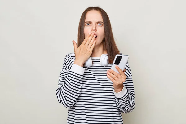 Shocked Surprised Brown Haired Woman Wearing Striped Shirt Posing Isolated — Stock Photo, Image