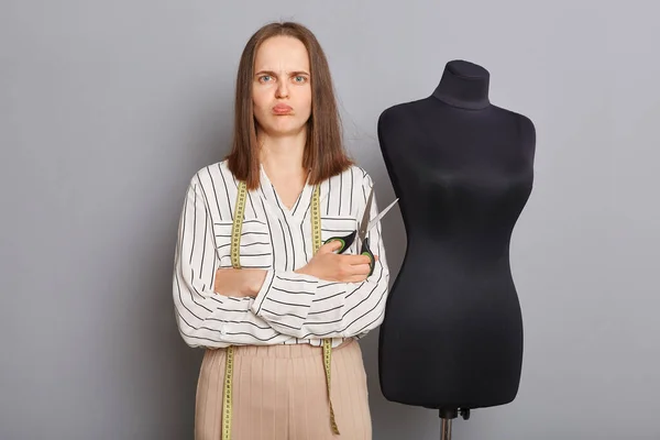 Disegni Abbigliamento Creativo Stilista Professionista Piccolo Atelier Fiorente Confuso Donna — Foto Stock