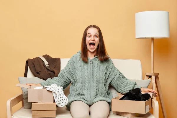 Excited Amazed Woman Shopaholic Customer Sitting Sofa Unpack Parcel Delivery — Stock Photo, Image