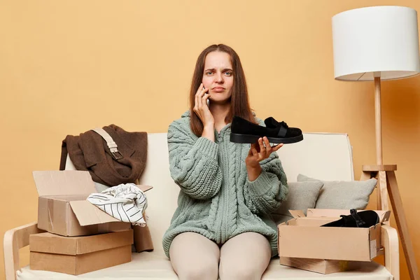 Unhappy Disappointed Woman Wearing Knitted Sweater Ordered Clothes Boxes Sitting — Stock Photo, Image