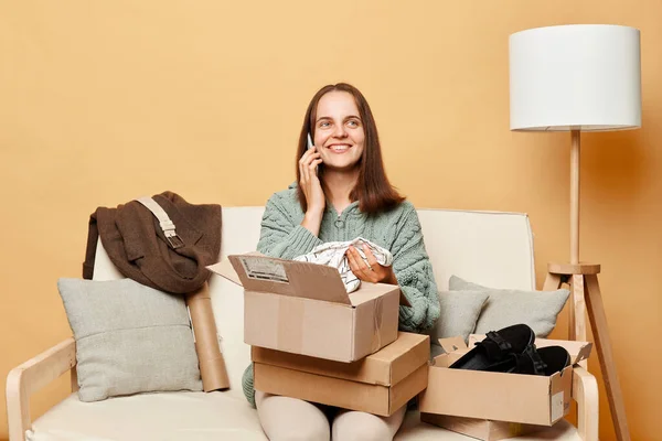 Smiling Attractive Young Woman Wearing Knitted Sweater Ordered Clothes Boxes — Stock Photo, Image