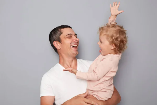 Laughing Man Standing His Infant Daughter Having Fun Smiling Expressing — Stock Photo, Image